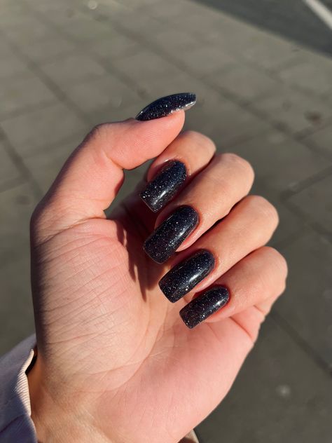 Black Shiny Nails, Glitter Black Nails, Black Nails Design, Shiny Nails, Black Nail Designs, Nails Design, Black Nails, Nails Inspiration, Manicure