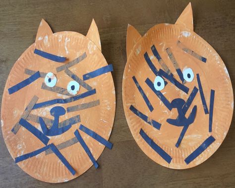 The Tiger Who Came To Tea - Crafts & Activities {Paper Plate Tiger Masks} Tea Activities, Walking In The Jungle, Tiger Who Came To Tea, Eyfs Classroom, Tiger Mask, Tea Crafts, Eyfs Activities, Tiger Crafts, Sensory Art