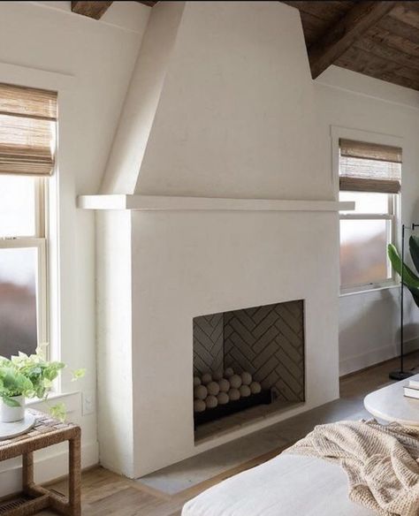 Stucco Wood Burning Fireplace, California Style Fireplace, Faux Floor To Ceiling Fireplace, Modern Stucco Fireplace, Stucco Fireplace Indoor, Modern Spanish Fireplace, White Stucco Fireplace, White Plaster Fireplace, Plaster Mantle