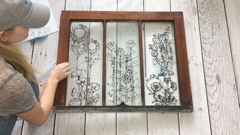 reuse an old window to make your custom glass art craft. make a modern or deco pattern stained glass art project with this diy upcycled old window home decor idea on a budget. #hometalk Painting Ideas Home, Home Painting Ideas, Home Decor Plants, Home Decor Storage, L'art Du Vitrail, Glue Painting, Decor Plants, Plants Home, Home Painting