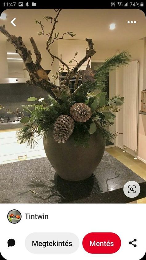 Christmas Urns, Holiday Planter, Christmas Tree Decorating, Christmas Flower Arrangements, Christmas Window Decorations, Alternative Christmas Tree, Country Christmas Decorations, Tree Decorating, Christmas Themes Decorations