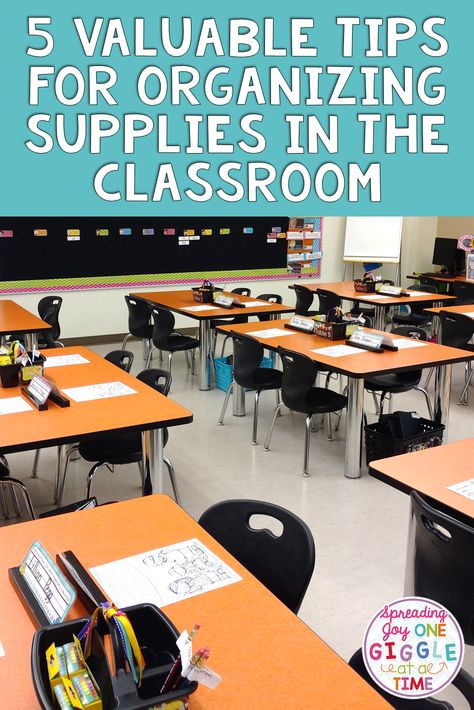 Classroom Desk Arrangement, Student Desk Organization, Classroom Supplies Organization, Student Table, Organizing Supplies, Classroom Organization Elementary, Classroom Desk, Teacher Board, Tips For Organizing