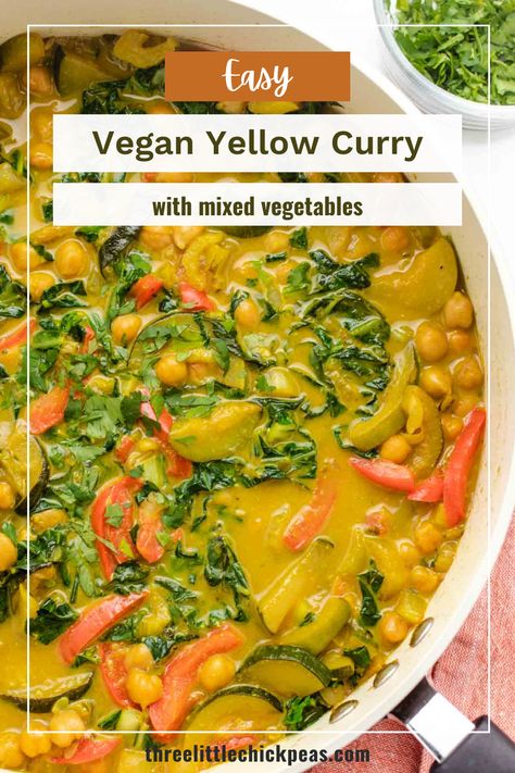 Vegan Yellow Curry, Colorful Veggies, Lentil Dahl, Curry Recipes Easy, Yellow Curry, Fajita Bowls, Chickpea Soup, Coconut Milk Curry, Potato Curry