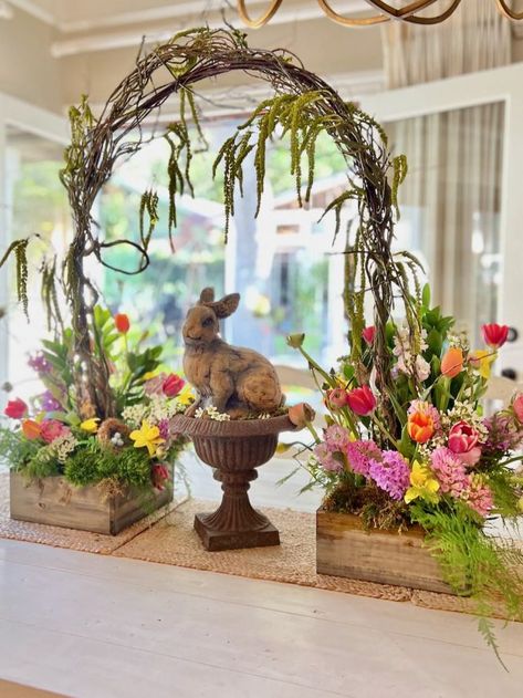 DIY Easter Flower Arrangement - South House Designs Easter Flower Arrangements, Easter Flowers, Easter Diy, Spring Floral, Flower Arrangements, Easter, House Design, Floral, Flowers