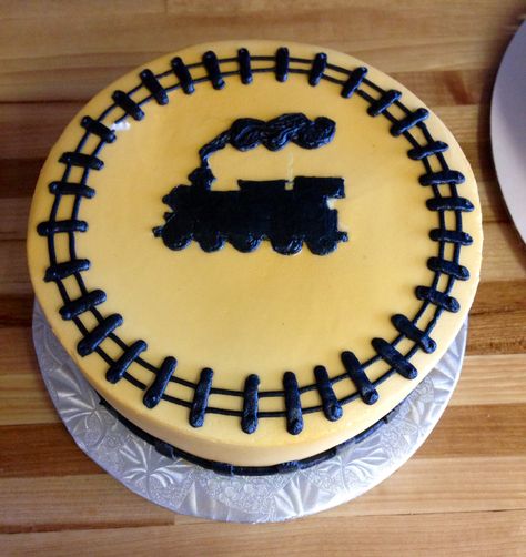 Train Birthday Cake For Men, Train Cake For Men, Train Theme Cake, Train Birthday Party Cake, Train Cupcakes, Farewell Cake, Train Cookies, Train Birthday Cake, James 5