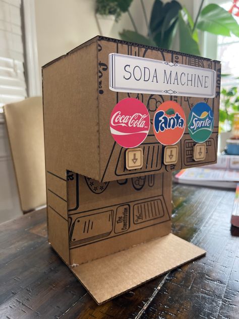 Cardboard Restaurant For Kids, Cardboard Pizza Shop, Cardboard Craft Ideas, Soda Machine, Cardboard Crafts Kids, Cafe Cards, Diy Science Experiments, Cardboard Crafts Diy, Soda Machines