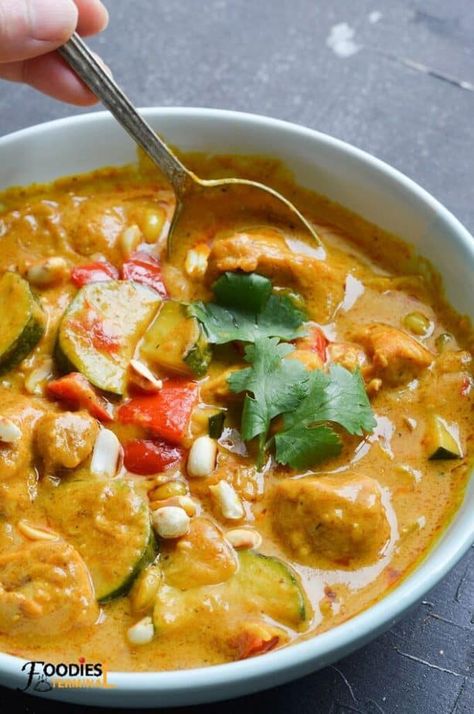 Thai Peanut Chicken Instant Pot Chicken Instant Pot Recipe, Instant Pot Chinese Recipes, Butter Curry, Peanut Butter Curry, Peanut Sauce Chicken, Chicken Instant Pot, Peanut Butter Chicken, Peanut Curry, Butter Chicken Curry