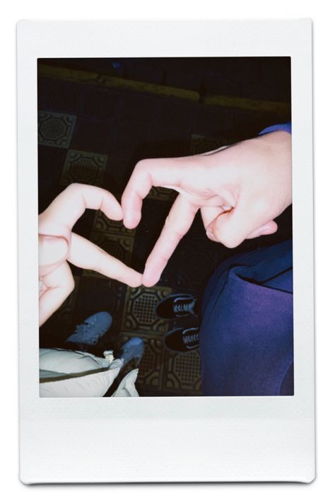 Polaroid Selfie Ideas Couples, Polaroid Photo Ideas Couple, Couple Polaroid Pictures Aesthetic, Couples Polaroid Pictures, Polaroid Couple Pictures, Couples Polaroid, Couple Polaroid Pictures, Couple Polaroid, Polaroid Ideas