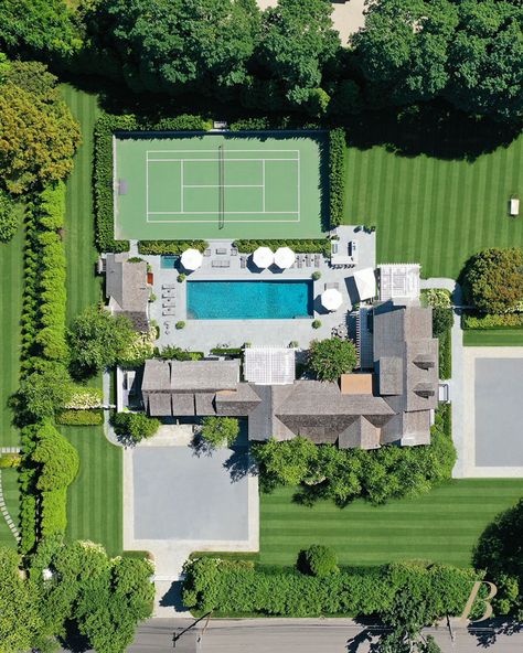 Tennis Court Backyard, Dream Life House, Hamptons House, Dream House Rooms, Luxury Homes Dream Houses, Dream Backyard, Dream House Interior, Dream House Exterior, Dream House Plans