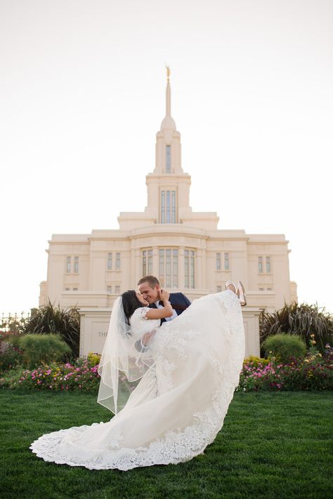 Utah Engagement Pictures, Temple Wedding Pictures, Payson Utah Temple, Navy Tux, Salt Lake Temple Wedding, Payson Temple, Temple Wedding Photography, Autumn Mountains, Trees Autumn