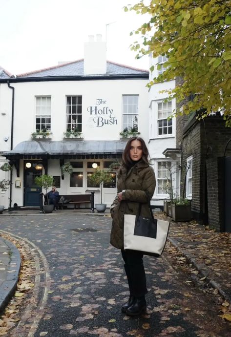 Roseline London London Pub Guide_ The Holly Bush, Hampstead thisisglamorous 12 The Holly Bush London, Neoclassical Villa, Hampstead Village, Kenwood House, Georgian Buildings, Holly Bush, Holly House, Hampstead Heath, Charing Cross