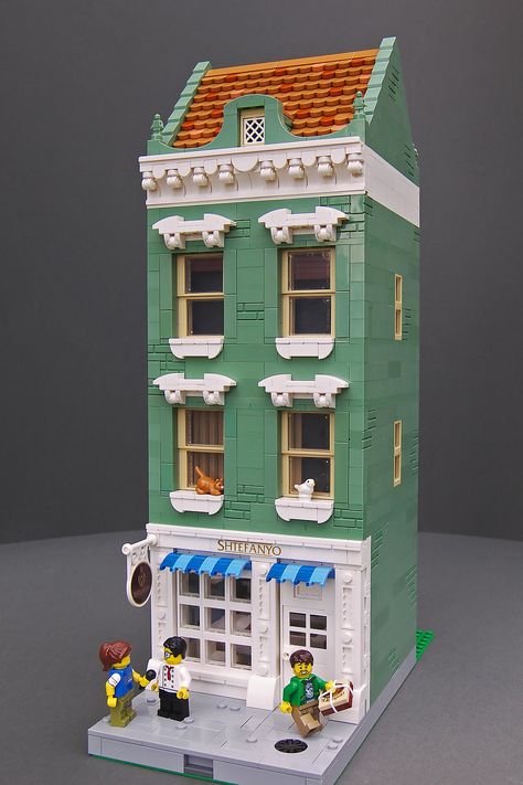 Lego Architecture Ideas, Lego Modular Buildings, Big Lego Sets, Lego Hospital, Lego Decorations, Lego Furniture, Lego Town, Big Lego, Crazy Diamond