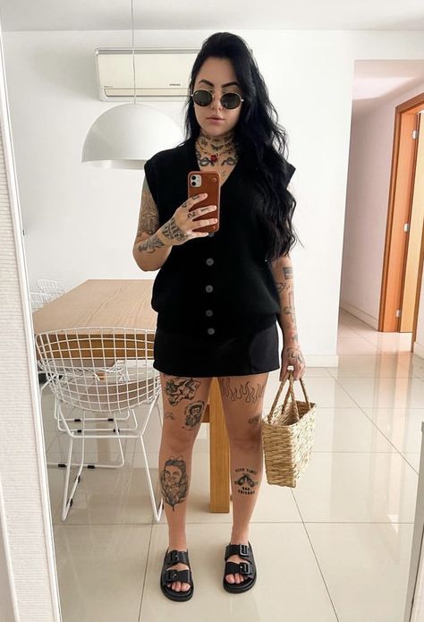 Alternative Vacation Outfits, Rocker Outfits, Rocker Outfit, Midi Size, Tattoo Placement, Disney Outfits, New Girl, Dark Aesthetic, Fashion Inspo Outfits