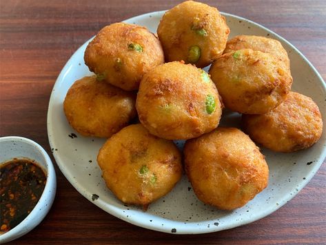 Fried Fish Cakes – Hiroko's Recipes Fish Cake Recipe, Fish Cakes Recipe, Fish Cakes, Edamame Beans, Garlic Chives, Rice Wine, Fish Cake, Fish Fillet, I Want To Eat