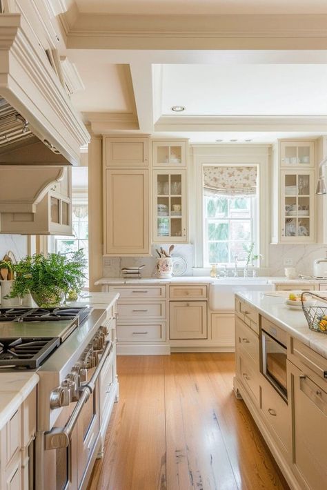 19 Beige Kitchen Ideas That Will Make You Ditch Your Whites and Greys Traditional Cream Kitchen, Kitchen Ivory Cabinets, Kitchen Cabinets Off White, Beige Kitchen Cabinets Modern, Warm Beige Kitchen, Cream Farmhouse Kitchen, Beige Cabinets Kitchen, Kitchen Neutral Colors, White And Beige Kitchen