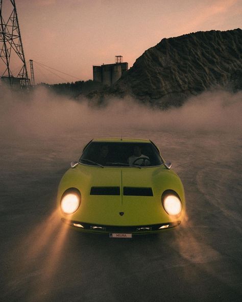 Powered by a 4.0L V12 engine that produced 385 horsepower and 302 lb-ft of torque. This engine was mated to a 5-speed manual transmission. By @amaertens and owner @wheelstherapy #lamborghini #miurasv #sv #iconiccar #supercars #automotive #automobile Lamborghini Contouch, Lamborghini Miura Sv, Lamborghini Miura, V12 Engine, Manual Transmission, Supercars, Super Cars, Lamborghini, A 4