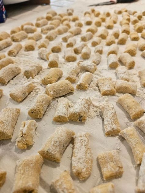 Cheap Vegan Food | Gnocchi made with just a block of tofu (drained but not pressed), blended & then kneaded with about 3/4 cup to 1 cup of chickpea flour & nutritional y... | Facebook Tofu Gnocchi, Chickpea Gnocchi, Flour Gnocchi, Tofu Chickpea, Recipes Gnocchi, Vegan Bowl Recipes, Appetizers Vegan, Cheap Vegan, Plant Milk