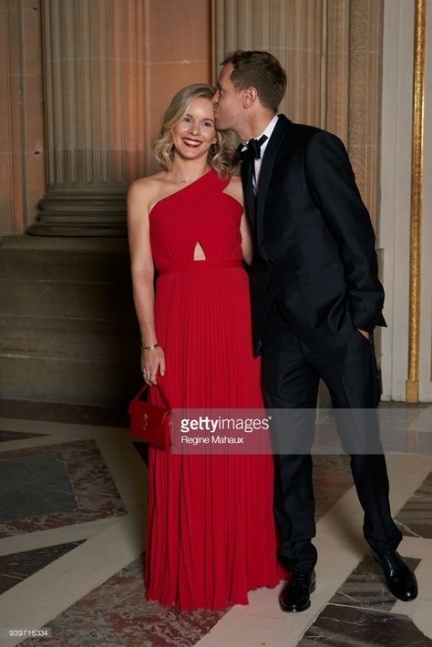 Seb and Hanna Hanna Prater, Susie Wolff, No Time To Die, Ferrari Scuderia, Mick Schumacher, Formula Racing, Sebastian Vettel, Amazing Race, Formula 1 Car