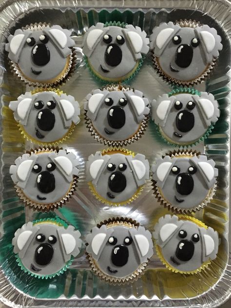 Aussie Cupcakes, Koala Cupcakes, Australia Cake, Australian Recipes, Cooking Decorating, Koala Bears, Christening Cakes, Sing 2, Animal Cupcakes