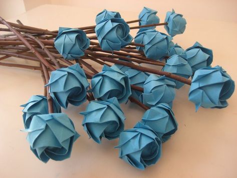 Origami Roses, Origami Flowers Tutorial, Origami Wedding, Origami Ball, Origami Fashion, Origami Love, Origami Rose, Folding Origami, Origami Paper Art