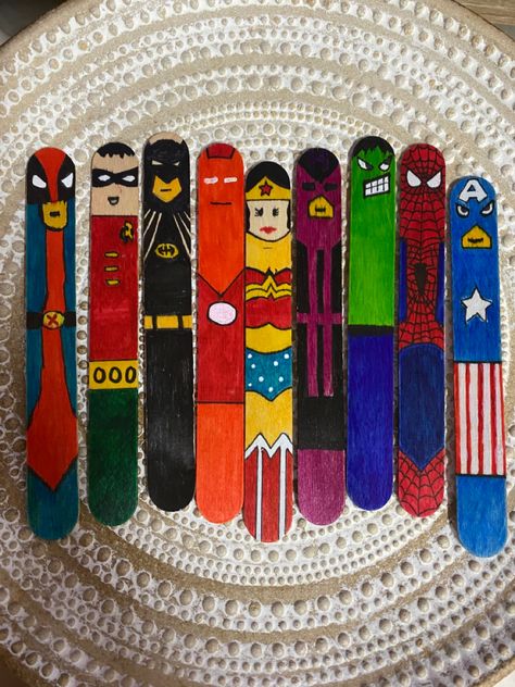 Stick Bookmarks, Popsicle Stick Art, Handmade Bookmarks Diy, Superhero Crafts, Diy Crafts Bookmarks, Mouse Crafts, Bookmark Craft, Ice Cream Stick, Stick Art