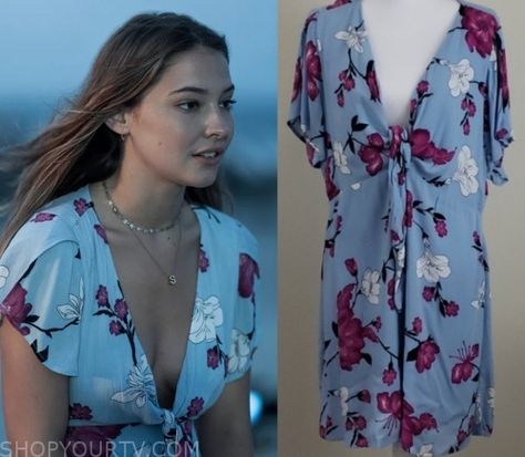 Sarah Cameron Fashion, Clothes, Style and Wardrobe worn on TV Shows | Shop Your TV Sarah Cameron Outfits Dress, Sarah Cameron Dress, Sarah Cameron Bedroom, Sara Cameron Outfits, Sarah Cameron Outfits, Outer Banks Season 1, Obx Clothes, Wedding Dress Top Styles, Summer Dress Outfits Casual