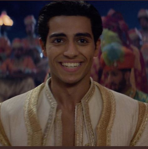 Aladdin 2019: Mena Massoud ⭐️ #aladdin Mena Massoud Aladdin, Jasmine Aesthetic, Arab Vibes, Aladdin Wallpaper, Prince Ali, Aladdin Live, Mena Massoud, Aladdin 2019, Naomi Scott