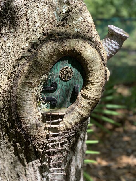 Iceland Elves, Chinese Garden Design, Fairy Garden Doors, Fairy Tree Houses, Jardim Diy, Fairy Garden Designs, Fairy Garden Crafts, Asian Garden, Faeries Gardens