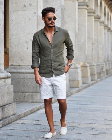 Men, What To Wear To A Wedding In This Summer 40  #men #outfits #UrbanMenOutfits #menfashion #menswear #mensguides #stylish #trendy #suits #streetstyle #wedding Street Prewedding, Mens Closet, Mens Pant, Fashion Guys, Mens White Shorts, Urban Fashion Girls, Men's Glasses, Mens Shorts Outfits, Herren Style