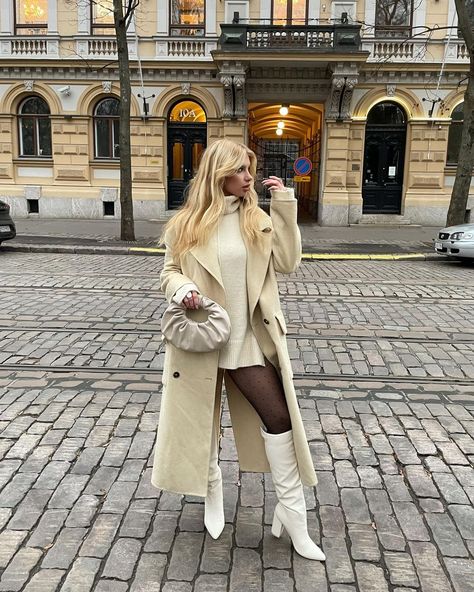 Aada Kaisla Amanda on Instagram: “Going with an all beige outfit today 👩🏼‍🦱 Wearing my @ginatricot knit as a dress💛” Dress With Trench Coat, All Beige Outfit, Styling Sweaters, Styling Jackets, Styling Boots, European Girls, Beige Outfit, Tights Outfit, Todays Outfit