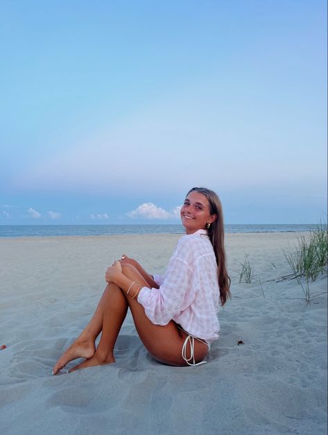 Gulf Shores Beach, Beach Week, Beach Instagram Pictures, Preppy Beach, Preppy Lifestyle, Coastal Granddaughter, Beach Pictures Poses, Solo Pics, Insta Pics