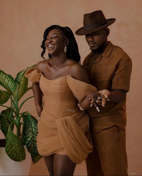 Brown Outfit Couple Photoshoot, Fall Couples Photoshoot Black, Brown Couple Photoshoot, Brown Engagement Photos, Shades Of Melanin Wedding, Brown Couple Outfit, Vintage Wedding Shoot, Pre Wedding Shoot Dress Ideas, Proposal Dress Outfit