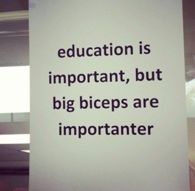 Being able to spell is important, but big biceps are importanter...LOL Fitness Humor, Big Biceps, Sassy Quotes, Gym Humor, Laughing So Hard, Funny Pins, Funny Pics, Funny Signs, A Sign