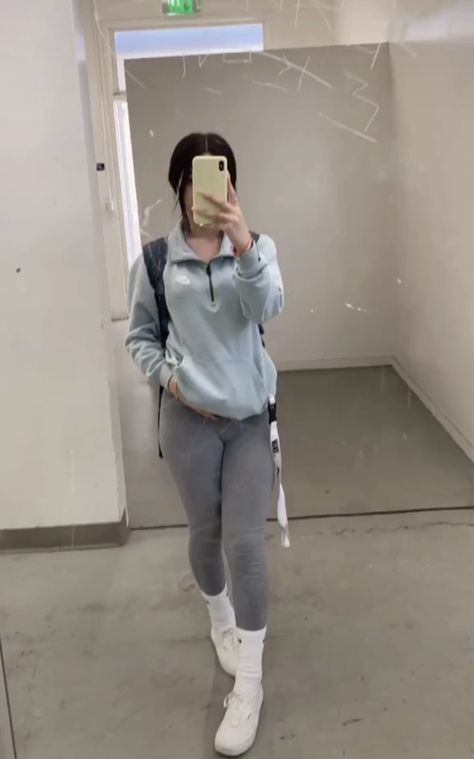 Leggings Under Jeans Outfits, Casual Outfits Workout, Cute Winter Outfits For Going Out, Cute Gym Fits Winter, Blue Gym Leggings Outfit, Body Suit With Sweatpants, Bummy Outfits Baddie, White Crew Neck Outfit, Cold Winter Outfits Baddie