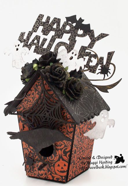 Haunted Birdhouse, Halloween Birdhouse, Haunted House Diy, Hand Painted Birdhouses, Halloween Tricks, Roll Craft, Birdhouse Craft, Halloween Craft Projects, Kid Friendly Halloween