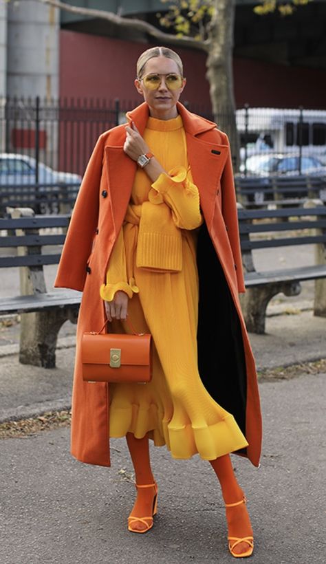 Orange Monochrome, Colour Fashion, Color Blocking Outfits, Rainbow Fashion, Collar Coat, Trendy Fall Outfits, Collared Coat, Long Winter, Coat Outfits