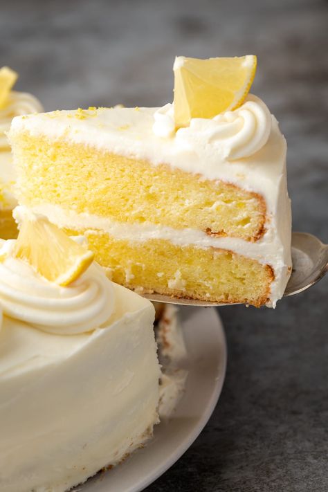 Lemonade Cake smothered with zesty lemon cream cheese frosting is an ultra-moist lemon cake recipe filled with bright lemonade flavor! Easy Lemon Cake Recipe, Moist Lemon Cake Recipe, Homemade Lemon Cake, Lemon Velvet Cake, Lemon Curd Cake, Lemon Cake Easy, Moist Lemon Cake, Lemon Layer Cakes, Bavarian Cream