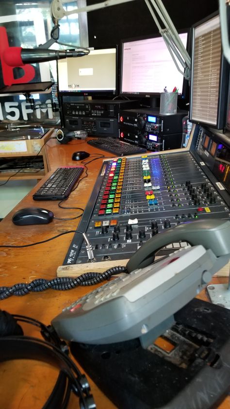 bFB Broadcast station News Station Aesthetic, Radio Station Aesthetic, Company Aesthetic, Comic School, Radio Broadcasting, Fairfax County Virginia, Amr Diab, Journalism Career, Future Vision