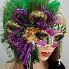 Mardi Gras Mask Mardi Gras Attire, Mardi Gras Makeup, Carnival Headdress, Mardi Gras Hats, Madi Gras, Mardi Gras Masks, Mardi Gras Centerpieces, Mardi Gras Crafts, Diy Carnival