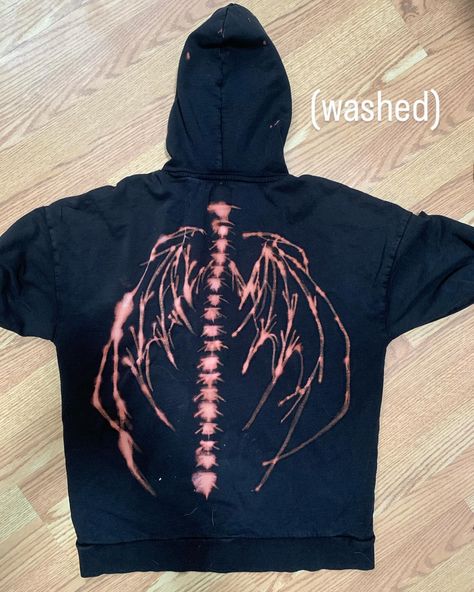 bleached it 😎 didnt turn out how i wanted it to, but im happy with it 🙏 now i have a matching sweater to my skeleton shirt #ninespages #art #artist #diy #diyclothes Skeleton Bleach Hoodie, Bleached Clothing, Bleach Designs, Bleach Painting, Bleach Shirt Diy, Designs Clothes, Bleach Hoodie, Bleach Shirt, Alt Style