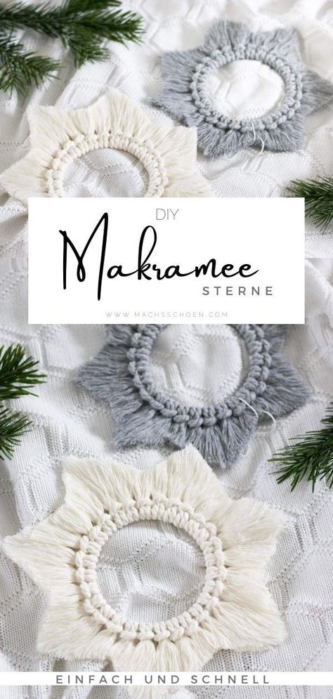 Heute gibt es eine ganz einfache Makramee Anleitung für dein Makramee Stern. Ich zeige dir in wenigen Schritten wie die diese schöne Sterne als Makramee Wandbehang für deine Wanddeko knoten kannst. #weihnachten #makramee #macrame #wandbehand #makrameeanleitung #diy #anleitung #diyidee #diydeko #weihnachtsdeko #weihnachtsgeschenk Makramee Diy, Macrame Knots Pattern, Bazaar Ideas, Tutorials Diy, Diy Trends, Macrame Patterns Tutorials, Macrame Ideas, Winter Diy, Macrame Design