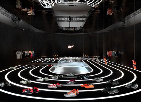 Nike Free 2013 installation by Studio-at-Large Retail Store Design, Shoe Display, Retail Design Blog, Retail Interior, Nike Free Shoes, Retail Space, Brand Experience, Display Design, Nike Store