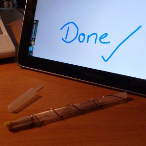 Make your own Stylus. Diy Laptop, 21st Century Skills, Metal Pen, Drawing Tablet, Handwritten Notes, Android Tablets, Apple Phone, Steve Jobs, Apple Iphone 6