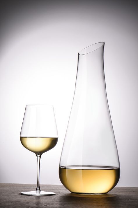 Best Wine Glasses, Wine Etiquette, Juice Jar, Rain And Coffee, Fun Wine Glasses, Wine Snob, Whisky Cocktails, Schott Zwiesel, Champagne Flute Glasses