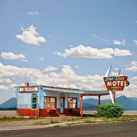 Ed Freeman Old Motel, Ed Freeman, William Eggleston, Martin Parr, Robert Doisneau, In The Middle Of Nowhere, Parc D'attraction, Back Ground, Middle Of Nowhere