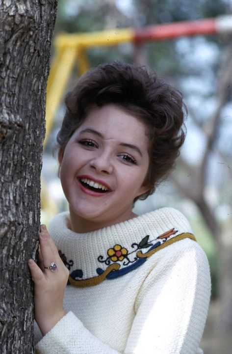 Brenda Lee photographed by Bill Kobrin, 1961. Female Poets, Brenda Lee, Patsy Cline, American Bandstand, Olden Days, Oldies Music, Personal History, The End Of The World, Country Music Singers