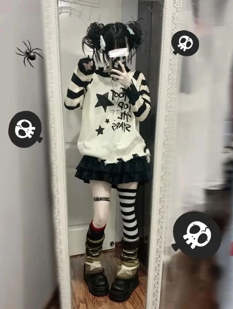 Kawaii Goth Outfits, Creepy Cute Outfits, Kawaii Punk, Creepy Cute Fashion, Kawaii Outfit Ideas, Dark Kawaii, Estilo Harajuku, 일본 패션, Harajuku Outfits