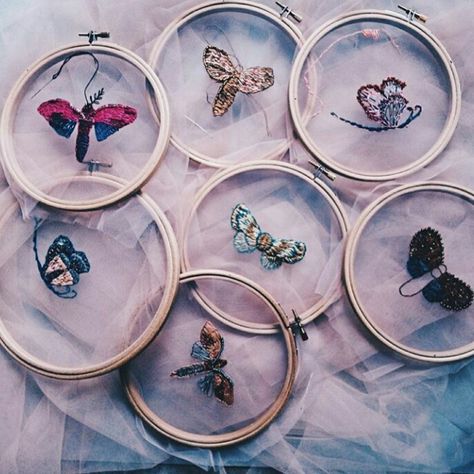 Embroidery Designs By Hand, Insect Art, Cute Embroidery, Embroidery Hoop Art, Embroidery Inspiration, Tulle Fabric, Ribbon Embroidery, Embroidery Techniques, Hand Embroidery Designs