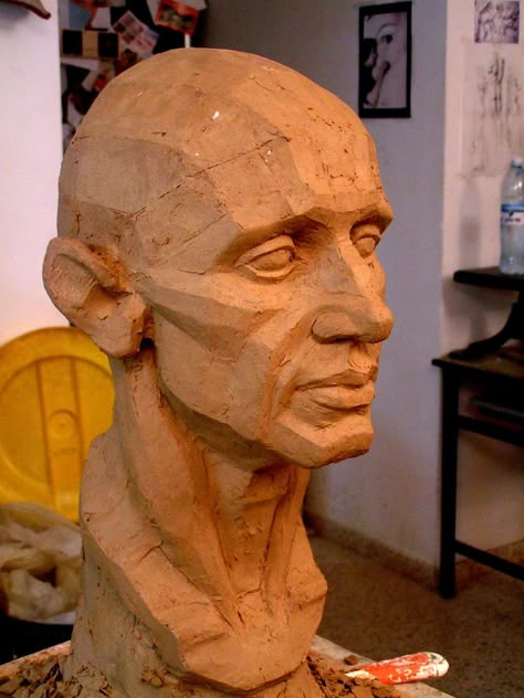 Head Turnaround, Wood Carving Faces, Ceramic Sculpture Figurative, Sculpture Lessons, Anatomy Sculpture, Modelling Clay, Sculpture Head, Sculpture Techniques, 얼굴 드로잉