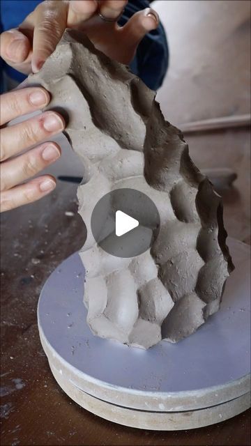 Organic Sculpture, Pottery Lessons, Ceramics Pottery Vase, Handmade Pottery Bowls, Vision Art, Beginner Pottery, Organic Ceramics, Art Bowls, Pottery Videos